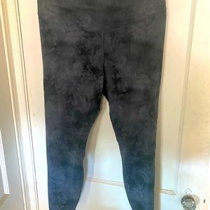 NEVER WORN: Old Navy Powerchill High Rise Leggings (Go Dry) XL